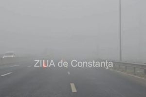 FOTO+VIDEO: Vizibilitate extrem de scazuta in trafic pe DN3 Constanta-Valu lui Traian in zona in care mai multe autoturisme au fost implicate intr-un carambol