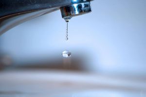 Mâine se opreşte apa în Piteşti!