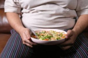 Economia României resimte greutatea propriei populaţii. 60% e supraponderală sau obeză, iar asta ne va costa 3,6% din PIB