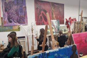 PROGRAM. Cum poţi pătrunde în culisele creaţiei artistice. „Open Studios” la Facultatea de Arte şi Design UVT