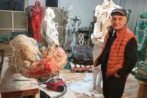 Simion Moldovan revine la Galeria Art Nouveau cu expoziţia „Desprinderea”