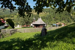 S-a prelungit termenul de predare al documentaţiei în cadrul programului de sprijinire a cultelor