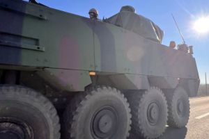 VIDEO. Autovehicule militare observate în trafic. Armata face exerciţii în judeţul Satu Mare