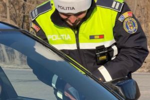 Șofer băut, scos din trafic de poliţiştii botoşăneni. Cât a arătat etilotestul