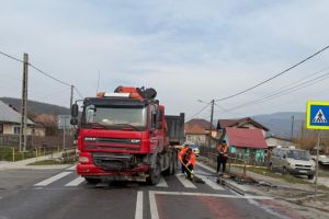 Accident între Rm. Vâlcea şi Sibiu: trafic blocat pe DN7