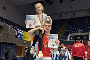 Fraţii Soare, campioni naţionali! Daniel şi Ioana au urcat pe prima treaptă a podiumului Campionatului Naţional de Kungfu