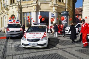 Crucea Roşie Sibiu a lansat propriul serviciu de ambulanţă: va oferi şi servicii gratuite pentru cazuri sociale / video foto