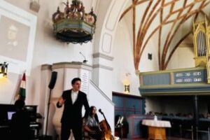 „Anotimpurile – Călătorie în timp, pe corzile muzicii clasice”, lecţie interactivă pentru elevii din Sfântu Gheorghe