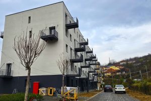 Blocurile din Mociur şi Stavila îşi vor primi în curând locatarii