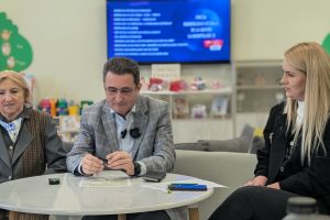 Presa, de la adevăr la manipulare şi fake news, într-o dezbatere organizată de Asociaţia „Susţinem Excelenţa”