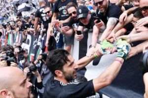 Despărţire după două decenii glorioase. Buffon se poate odihni pe banca lui PSG 