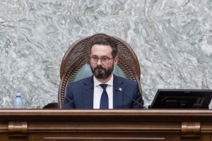 Mihai Coteţ: România plăteşte scump dezechilibrele din anii trecuţi