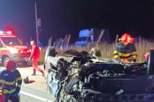 Cum s-a produs accidentul grav de pe DN1, în Bihor. O şoferiţă a intrat pe contrasens şi a lovit frontal o maşină care circula regulamentar