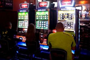 Horia Motrescu, primarul din Râşnov: „Dacă interzicem jocurile de noroc, nu vor mai fi nici agenţii loto. cer clarificări”