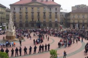 Mii de oameni aşteptaţi să citească cu voce tare în centrul Timişoarei