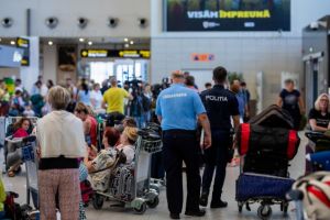 23 de zboruri anulate pe Aeroportul Otopeni din cauza conflictului din Orientul Mijlociu