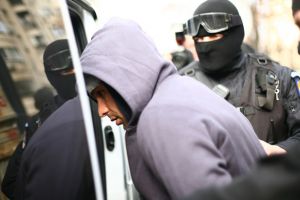 VÂLCEAN BĂTUT CU CIOCANELE ÎN ITALIA. Atac violent la Milano, pe fondul unor conflicte legate de bani. Legatura cu dezvoltatorii imobiliari din Valcea!