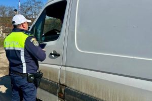 FOTO: Ploaie de sancţiuni pe drumurile publice