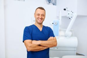 La mulţi ani, Dr. Teodor Holhoş!