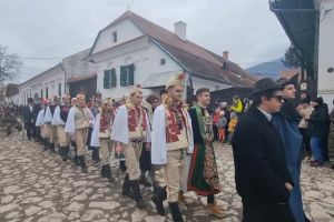 6-7 martie 2026 | Înmormântarea Fărşangului, la Rimetea: PROGRAMUL evenimentului din localitatea din Alba unde soarele răsare de două ori