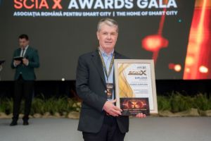 Municipiul Braşov, premiat pentru digitalizarea şcolilor, la Gala „Smart City” 2026 (FOTO)