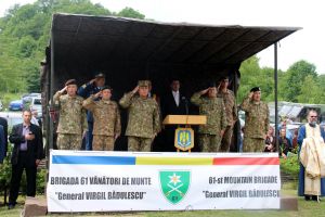 Ceremonie militară şi religioasă de dezvelire şi sfinţire a „Monumentului Vânătorilor de Munte”