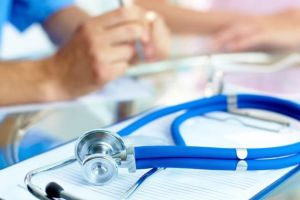 Premieră în România. Prima condamnare la închisoare pentru agresarea unui cadru medical