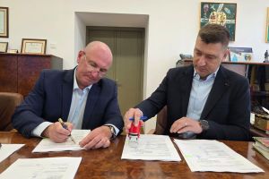 S-a semnat contractul pentru realizarea reţelei de gaze naturale la Sărata