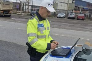 Șofer străin, tras pe dreapta în Sibiu: n-avea permis