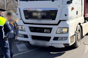 Șofer de TIR prins băut la volan pe DN1 la Scoreiu: mergea şi cu viteză
