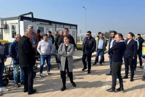 FOTO. Centrul de colectare cu aport voluntar din Dumbrăviţa, dat exemplu primăriilor din judeţul Arad