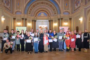 Cine sunt oamenii care fac bine în Bihor: Cei mai activi voluntari au fost premiaţi de Direcţia de Asistenţă Socială Oradea (FOTO)