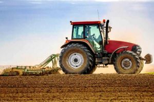 Sprijin de la stat pentru fermieri: subvenţie de aproape 2,7 lei pe litrul de motorină utilizată în agricultură