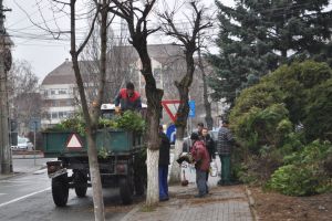 Pe mâna cui rămâne întreţinerea oraşului după concedierile din Primărie