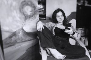 Artistă din Târgovişte, printre expozanţii de la „Uncharted Territories”. Vernisajul are loc astăzi, la Mogoşoaia