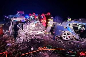 FOTO: Tragedie pe DN21! Un şofer şi-a pierdut viaţa, iar altul a fost grav rănit în urma unui accident rutier