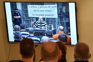 Final de joc, sfârşitul epocii Orbán? În loc de lansare de carte, o conferinţă cu sufletul la gură despre „baiurile” Ungariei lui Viktor Orbán (FOTO/VIDEO)