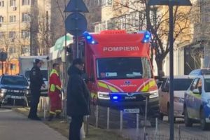 Atac sângeros în faţa unei biserici! Un bărbat de 61 de ani, înjunghiat în plină stradă