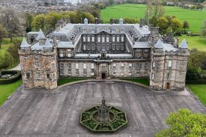 Camerele private ale Reginei Elisabeta a II-a din palatul Holyroodhouse, Edinburgh, vor fi deschise publicului