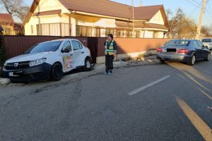 ULTIMA ORĂ Accident rutier la Goleşti! Două autoturisme implicate! Una dintre maşini a intrat în gardul unei gospodării