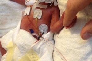 Fără cuvinte! O mamă a încercat de două ori să-şi omoare bebeluşul abia născut