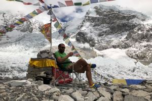 Tibi Uşeriu, la ”plajă” pe ”acoperişul lumii”