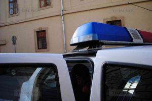 Un barbat urmarit international pentru trafic de migranti a fost ridicat de politisti, in judetul Timis