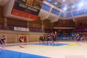 Victorie spectaculoasă pentru handbaliştii de la CSM Oradea în play-off-ul de promovare