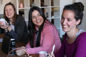 8 Martie, Ziua Internaţională a Femeii. Istorie, semnificaţie şi date despre femeile din România