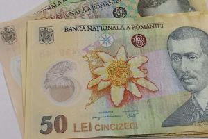 Bacău: Aproape 900 de elevi de clasa a V-a primesc burse de merit în anul şcolar 2025–2026