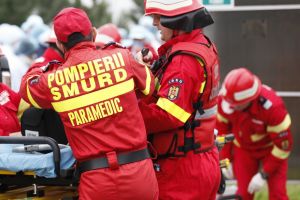 Maşină răsturnată în Satu Mare! Două victime sunt încarcerate