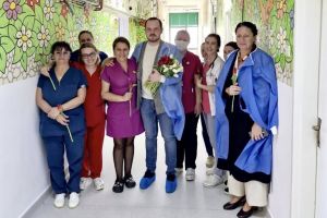 Ministrul Alexandru Rogobete - De Ziua Femeii, am vrut sa fiu acolo unde viata incepe si unde grija pentru oameni este reala, in fiecare minut