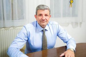 Deputatul AUR Nicolae Mîndrescu: „Scumpirea motorinei loveşte în toată economia. Statul ia aproape 5 lei din fiecare litru de carburant”