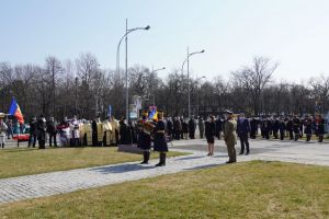 9 martie  – Zi de pomenire a celor 40 de Sfinţi Mucenici din Sevastia, precum şi Ziua comemorării Deţinuţilor Politici Anticomunişti din perioada 1944-1989